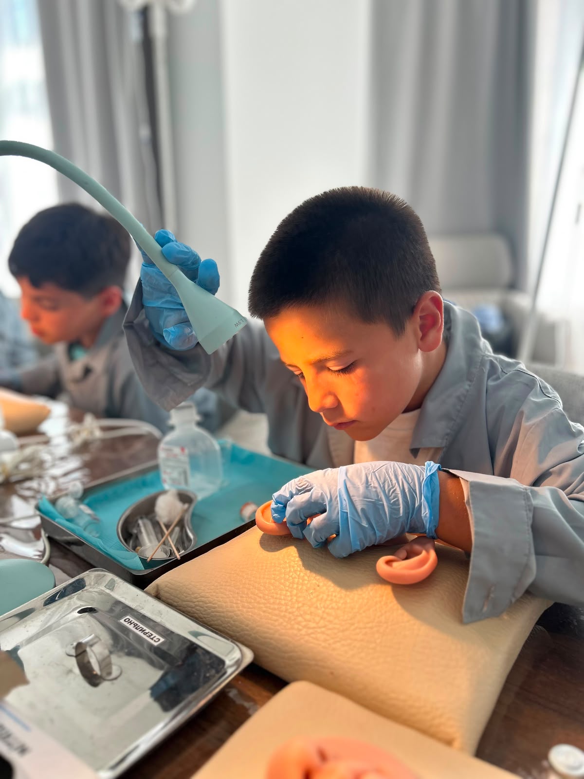 Кружок по медицине от Sciencely Baku