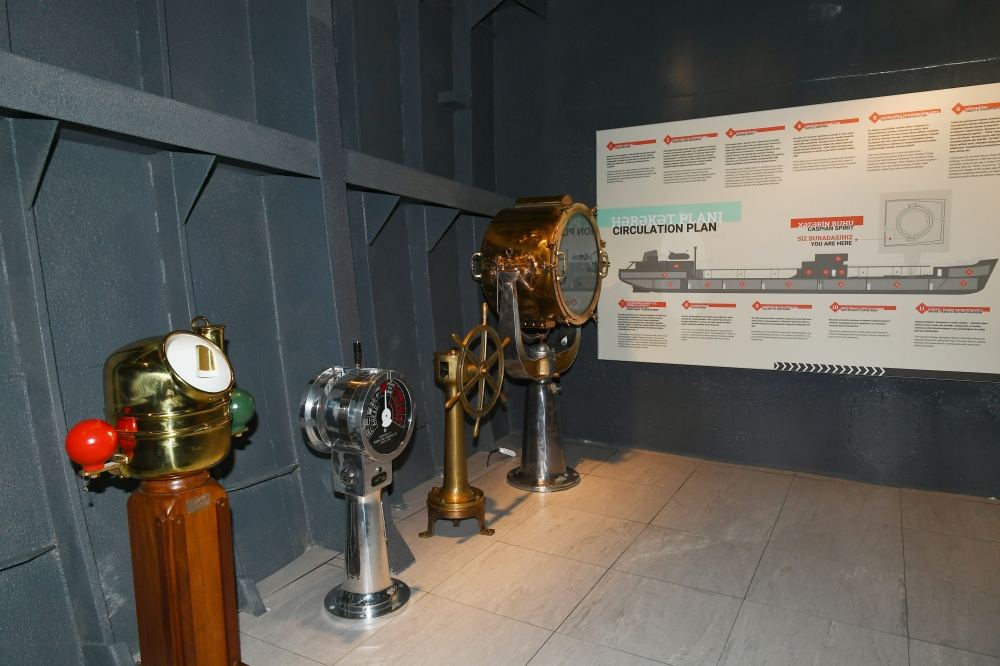 В Баку открылся танкер-музей «Сураханы»