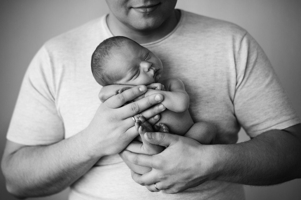 В Азербайджане всё больше берут оплачиваемый отцовский отпуск