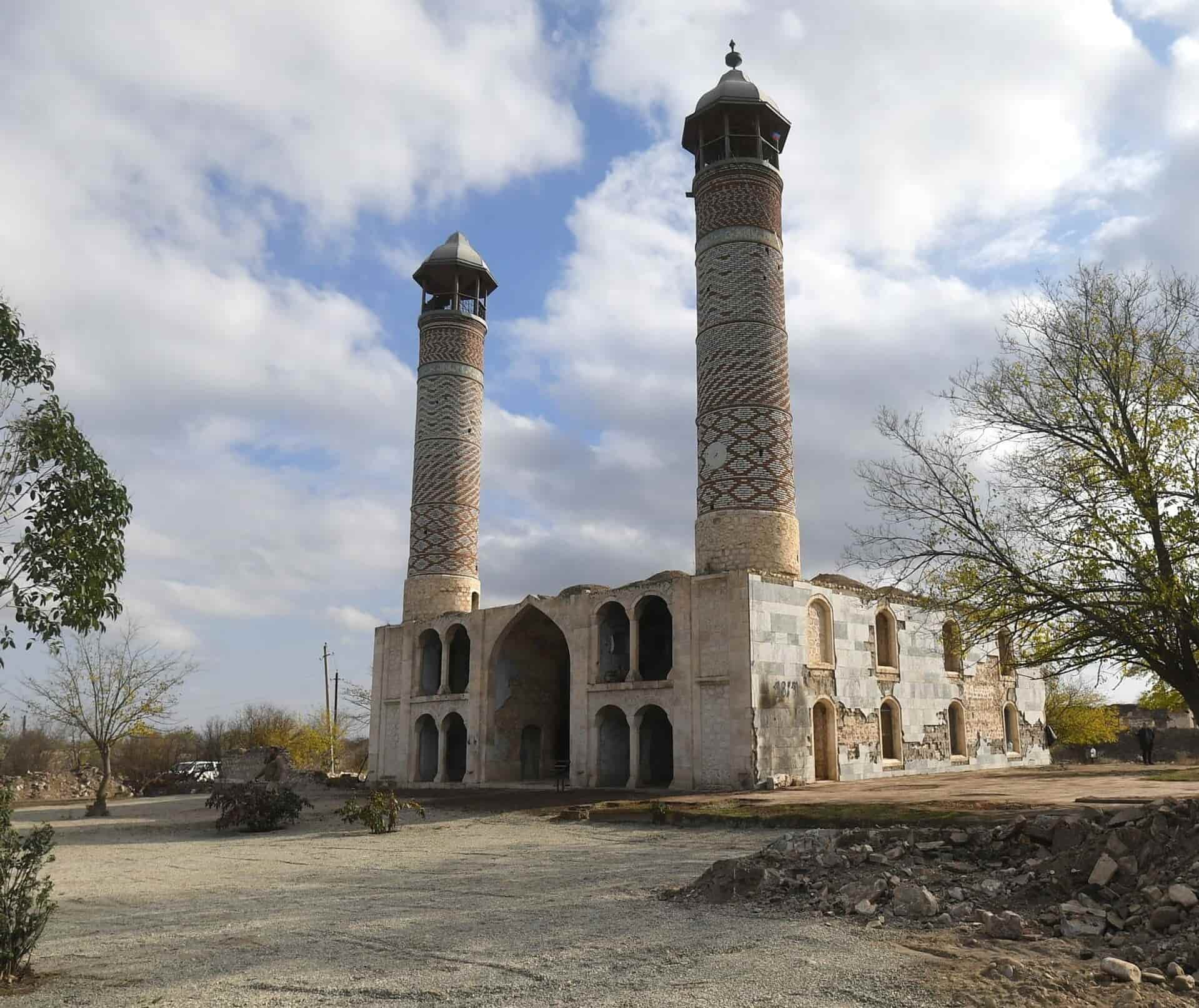 В Агдаме восстановят мечети 