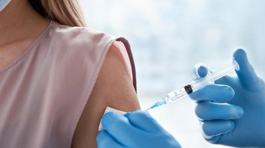 В США одобрили применение вакцины для детей
