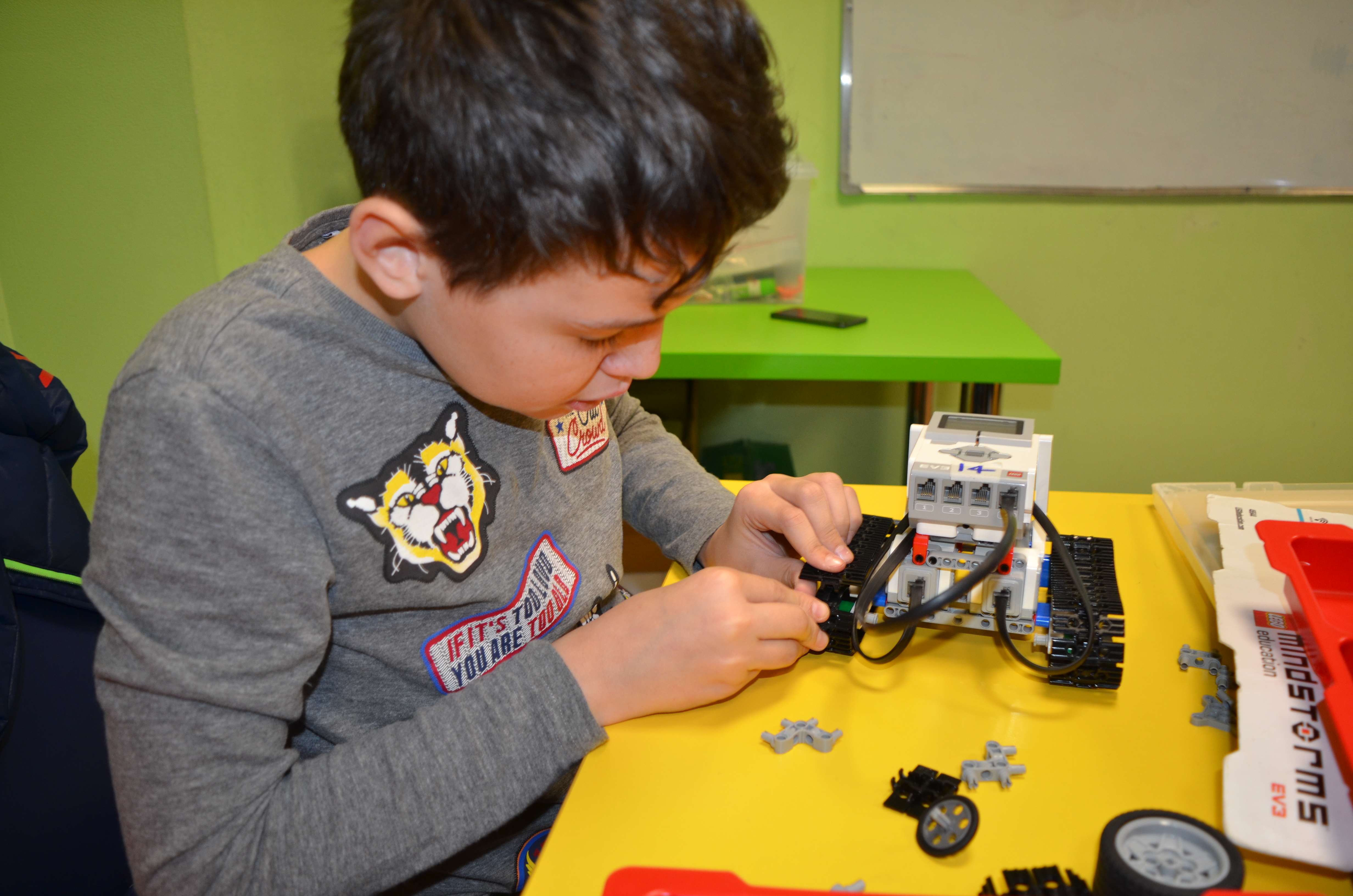 Робототехника и инженерия для детей 4-14 лет