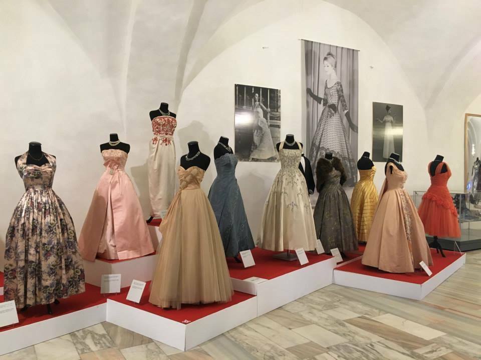 Выставка "Модернизм и Мода"