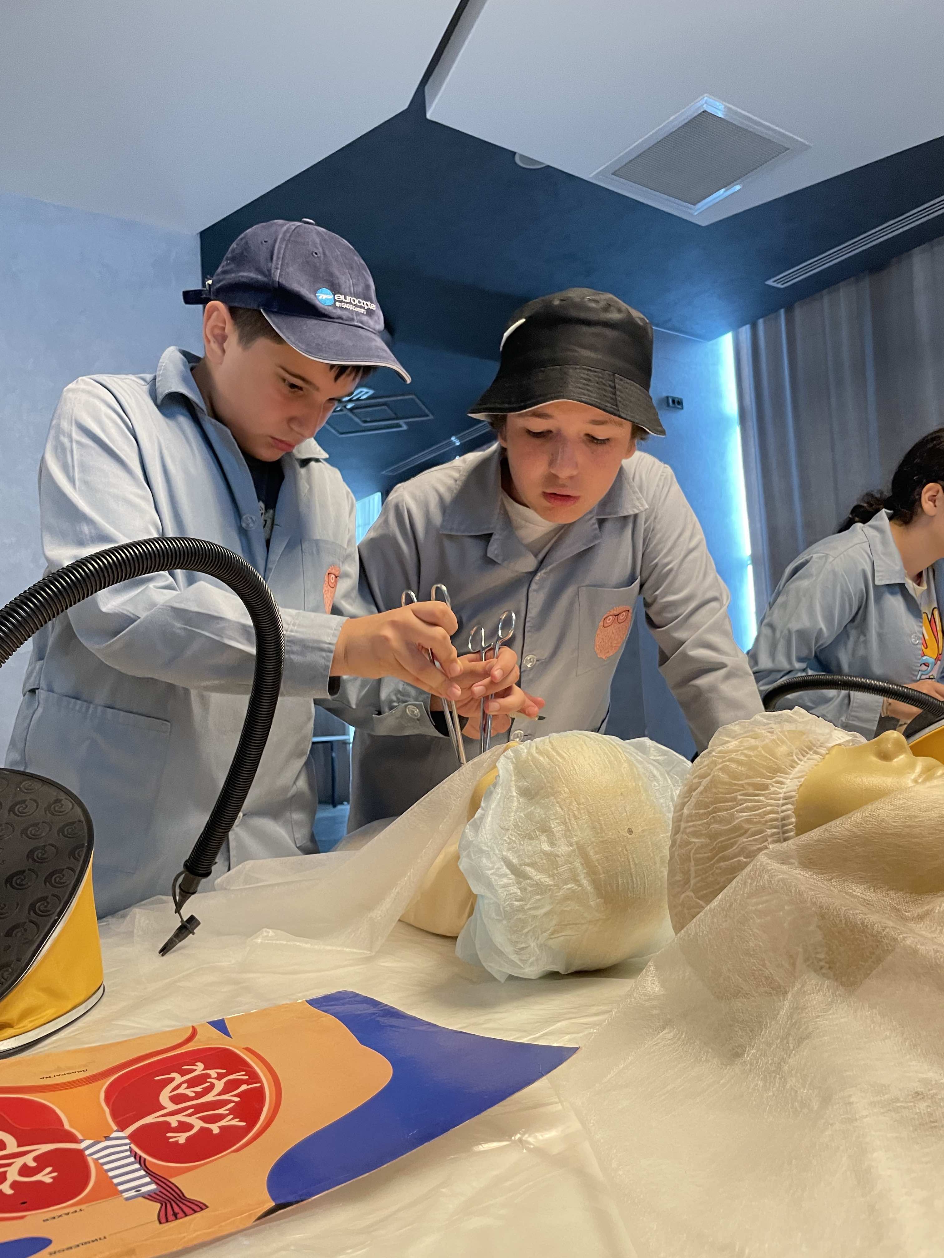 Летний лагерь по Медицине от Sciencely Baku